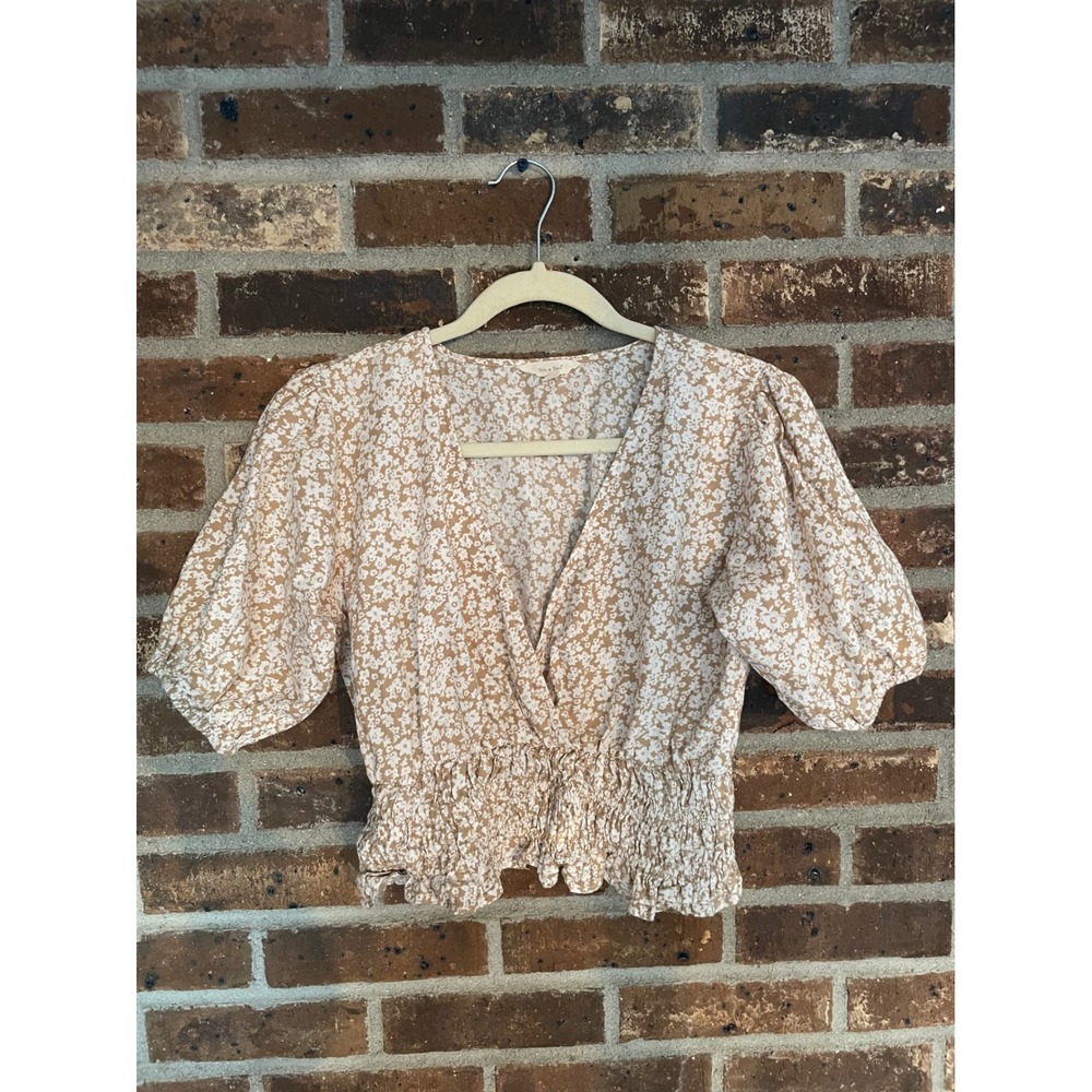Sim & Sam Floral Smocked Puff Sleeve Crop Top